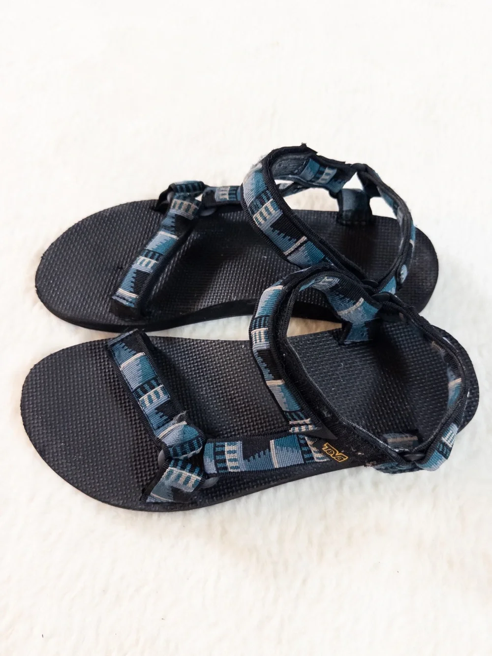 Teva Original Universal Sandals – Men’s Size 12, Blue Aztec Print